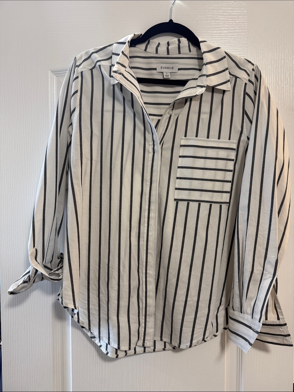 Evereve Vertical Stripe Relaxed Button-Down Shirt - White & Black